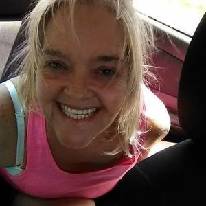 Meet your Posher, Lorie